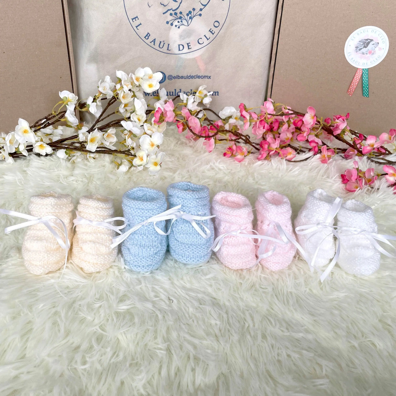 Botitas Newborn Blancas % elbauldecleo %