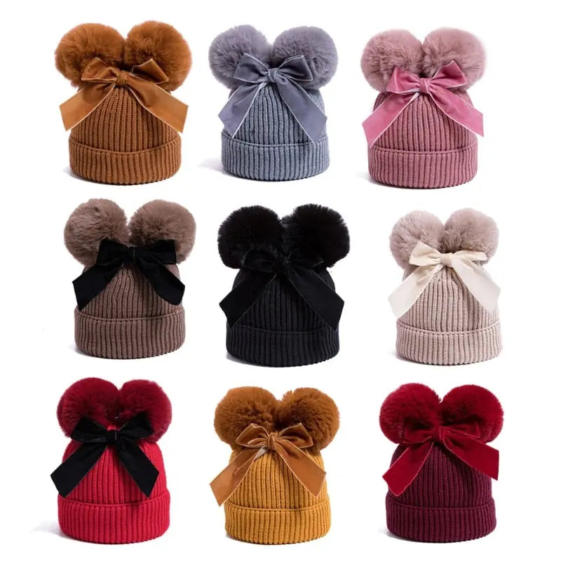 Gorrito Tejido Pompom Rojo Con Moño Rojo % elbauldecleo %