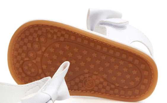 Sandalias con Moño Gold % elbauldecleo %